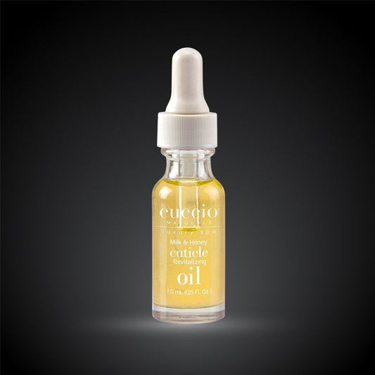 Huile à cuticules Cuccio Naturalé miel et lait en flacon de 15 ml